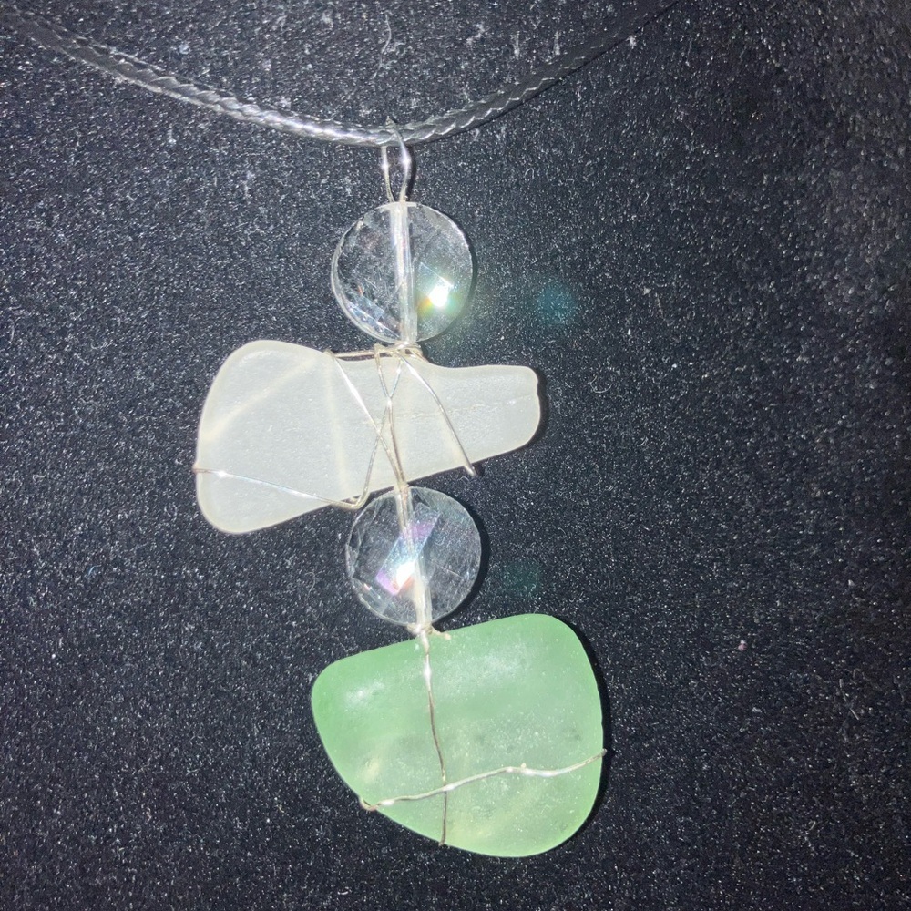 #117 handmade hanging seaglass necklace